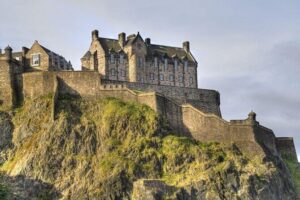 Edinburgh Castle Guided Walking Tour in English - Where You Meet: The Royal Mile, Not the Castle