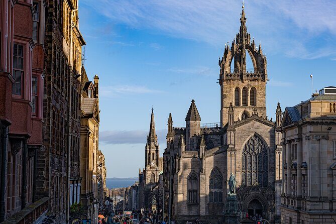 Edinburgh Castle: Guided Walking Tour with Entry Ticket - Value for $51.32: what you’re really paying for