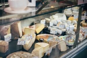 Edinburgh: Cheese Crawl with Local Guide - Where You Start, and How the Walking Tour Works in Real Life