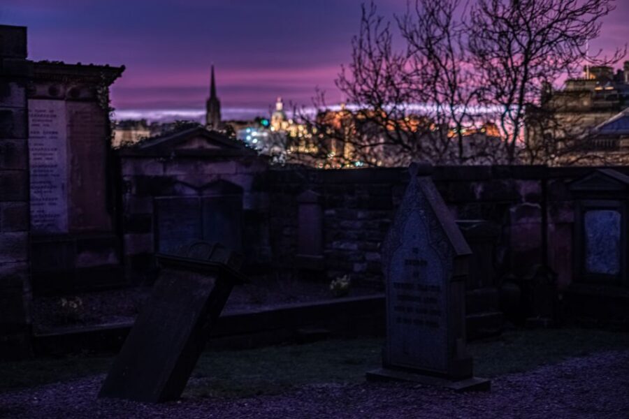 Edinburgh: Dark Secrets of the Old Town Ghost Walking Tour - Key things to know before you go