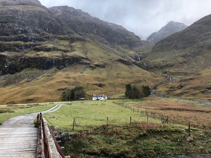 Edinburgh: Loch Ness, Inverness & Highlands Tour in Spanish - Inverness walking time along the River Ness