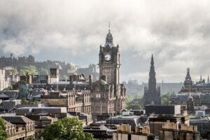 Edinburgh: Old Town's Highlights Walking Tour - St Giles’ Cathedral: Gothic Stone and Stained Glass for 30 Minutes
