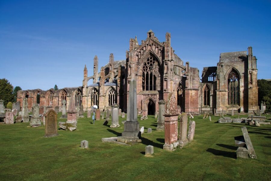 Edinburgh: Rosslyn Chapel, Borders & Glenkinchie Distillery - Glenkinchie Distillery: Lowland whisky, a relaxed tour, and the 18+ rule