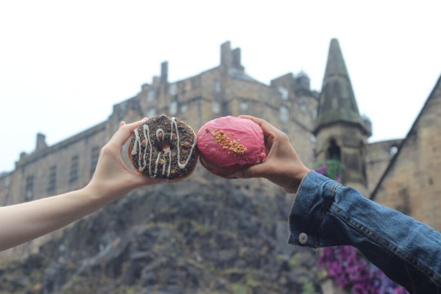Edinburgh: Royal Mile Donut Tour with Donut Tastings - Grassmarket and Victoria Street: The Walk That Makes the Donuts Make Sense