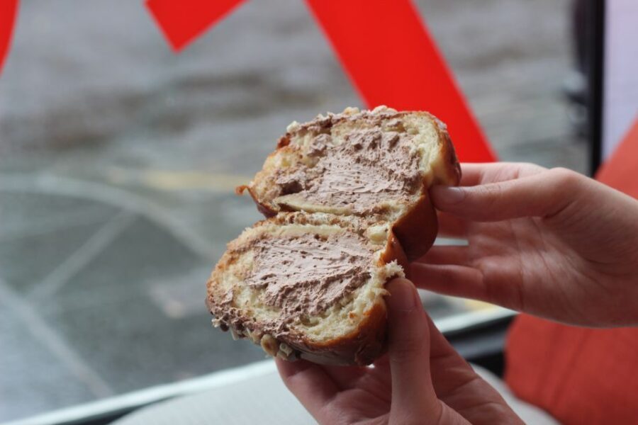 Edinburgh: Royal Mile Donut Tour with Donut Tastings - A Family-Owned Scottish Pastry Stop (Right After Mòr)