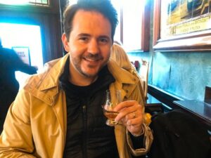 Edinburgh: Scottish Whisky Tasting with a Local Expert - How the host matching changes what you actually get