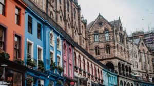 Edinburgh Walking Tour with a Local - Historic Closes: Where Back Streets Hold Big Stories