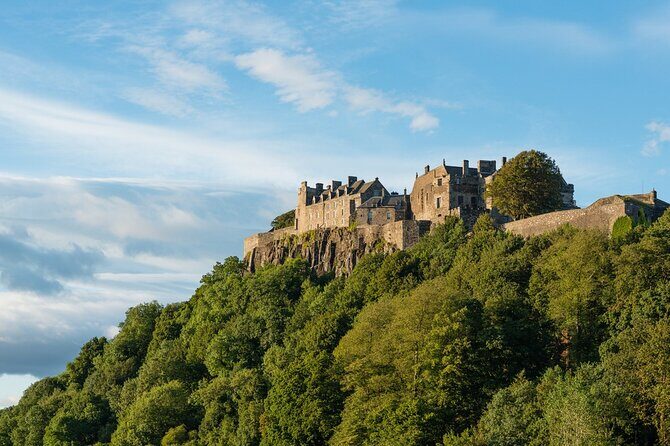 Edinburgh: West Highlands Privately Guided Day Tour in Luxury MPV - Callander: The Gateway Feel, plus River Teith and Whisk(e)y Time