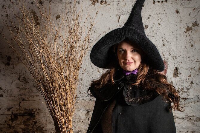 Edinburgh: Witches & Haunted History Walking Tour - Why guides like Juniper and Hazel make the difference