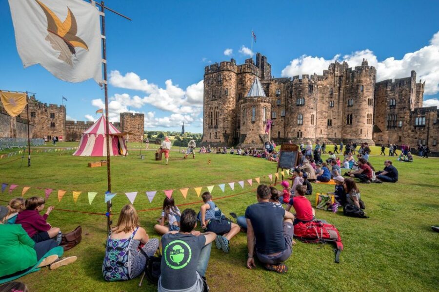 From Edinburgh: Day Trip to Bamburgh and Alnwick Castle - Bamburgh Castle and the Seaside Village: Great Views, Short Visits