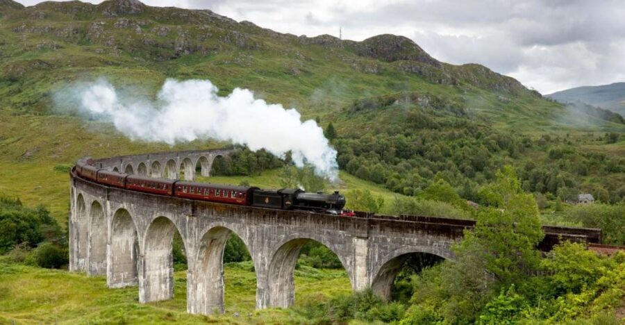 From Edinburgh: Isle of Skye and Hogwarts Express 4-Day Trip - Day 2: Loch Ness options and Eilean Donan Castle before Isle of Skye