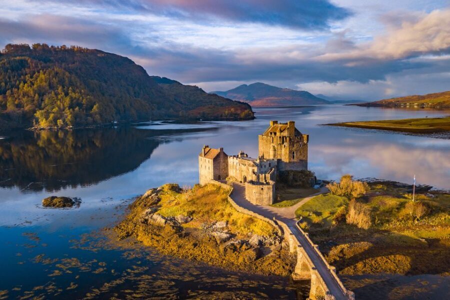 From Edinburgh: Isle of Skye & The Highlands 3-Day Tour - Eilean Donan Castle: the quick photo stop that everyone understands