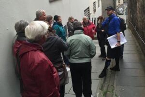 Private Old Edinburgh Tour - Walk in the footsteps of Royals and Rogues! - The Royal Mile stretch: Mary Queen of Scots, Deacon William Brodie, and Mercat Cross drama