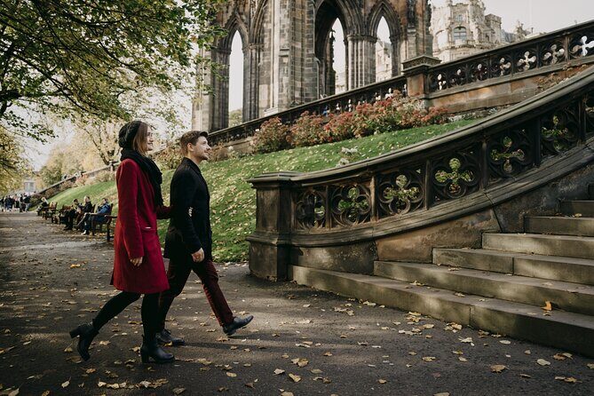 Private Photoshoot in Edinburgh with a Professional Photographer - Walkability, weather, and comfort in Edinburgh (without pretending it’s easy)